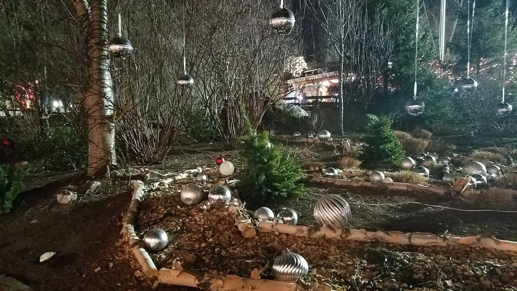 Land of Ornaments 